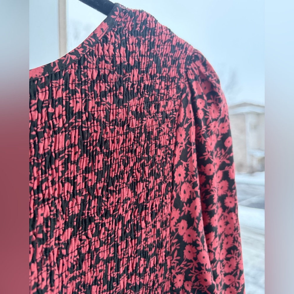 🆕🌹Lost+Wander Black Mauve Floral Smocked Mini Dress Long Sleeve Ruffle Hem SizeM - Picture 9 of 16